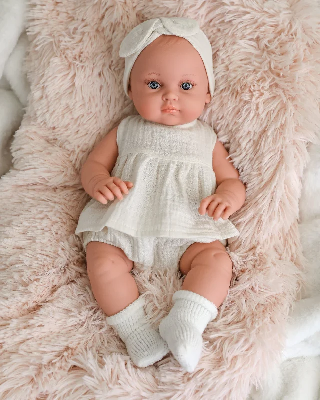 Minikane Doll | 18" Bambini Girl Doll Yaelle in White Outfit