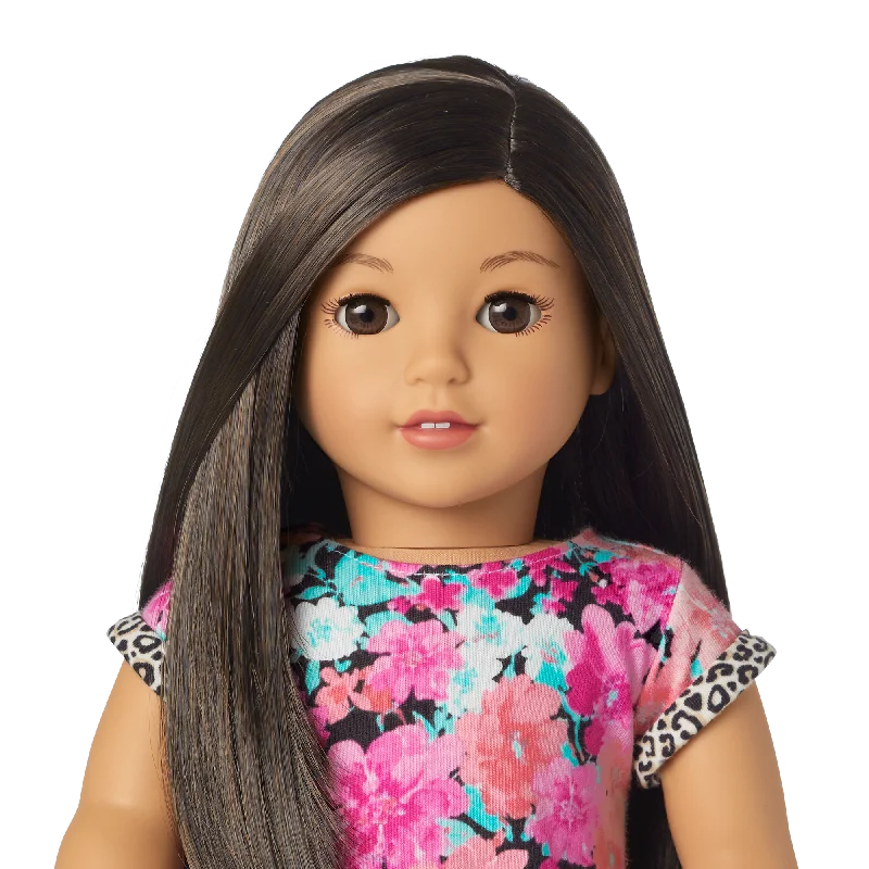 Truly Me™ 18-inch Doll #124 with straight black-brown hair